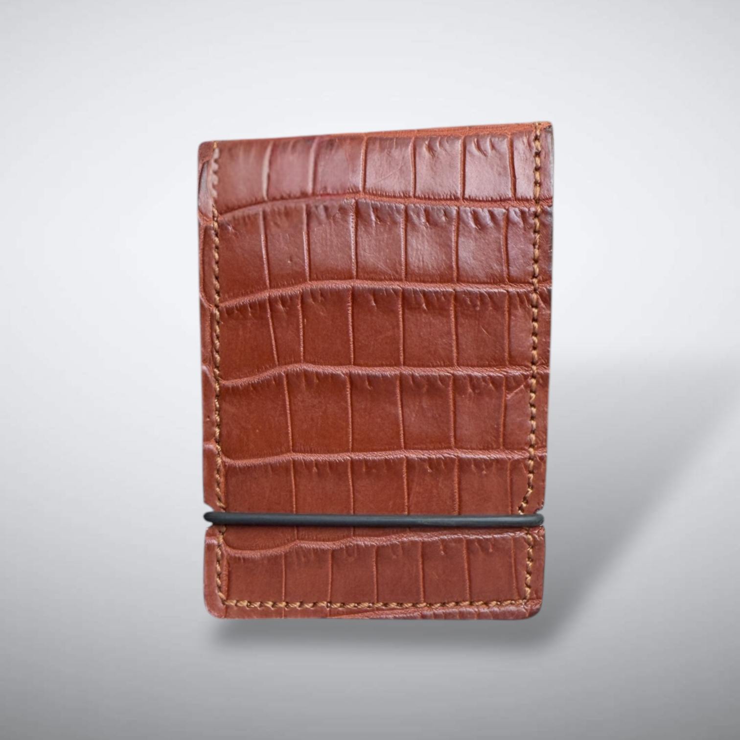 Alligator Cash Cover: Cognac Club