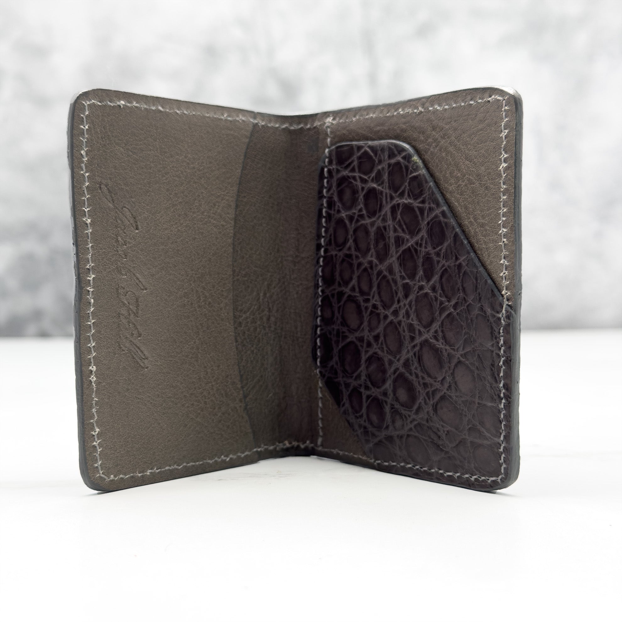 Matte Alligator Gaston Card Case: Grey