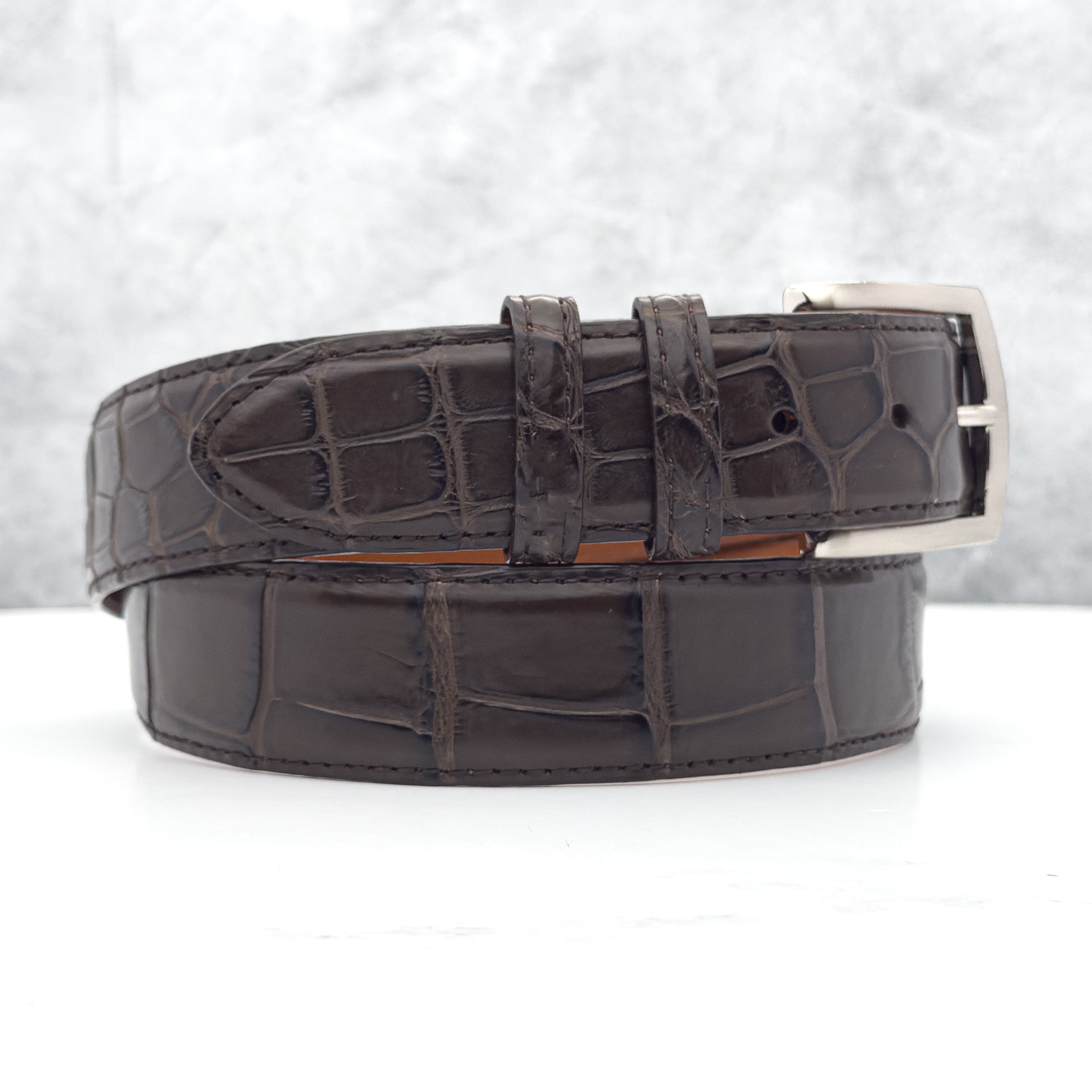 Matte Single-Piece American Alligator Belt: Nicotine