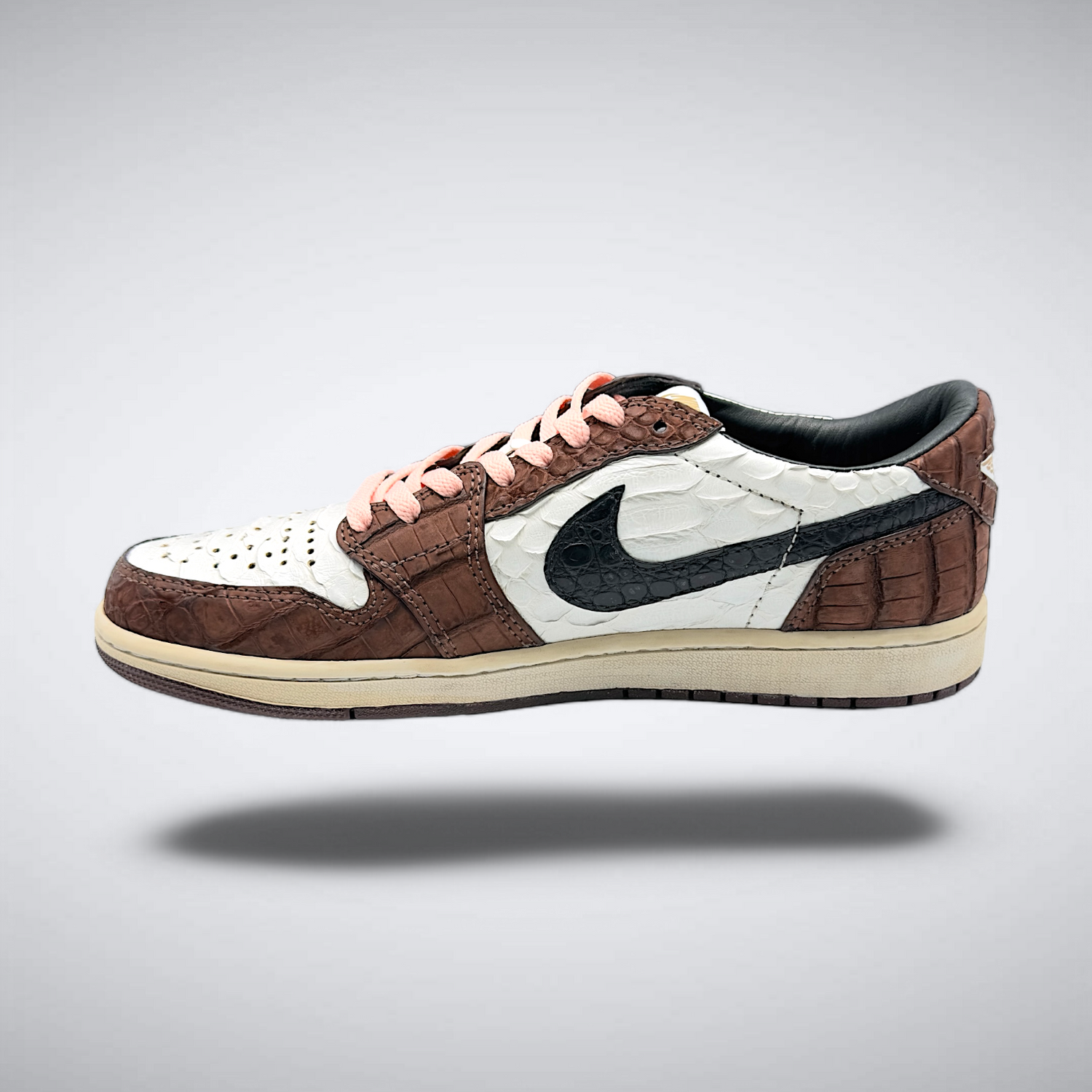 Air Jordon Golf: Scaly Greens