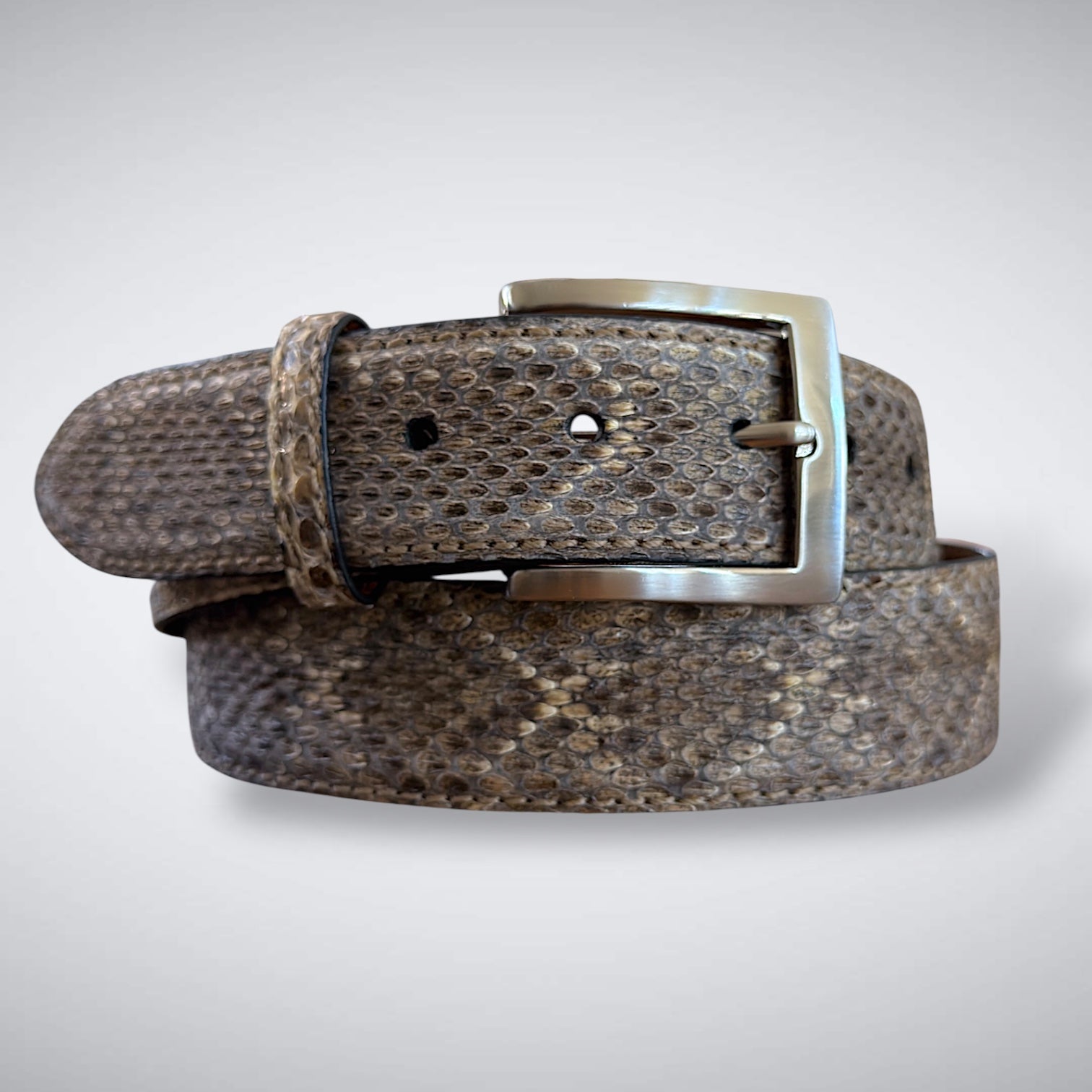 Western Diamondback – Single-Piece Cut To Fit Belt