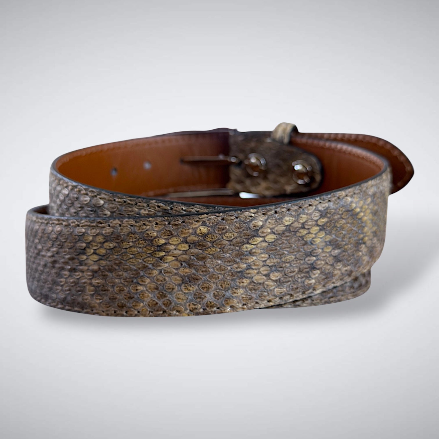 Western Diamondback – Single-Piece Cut To Fit Belt