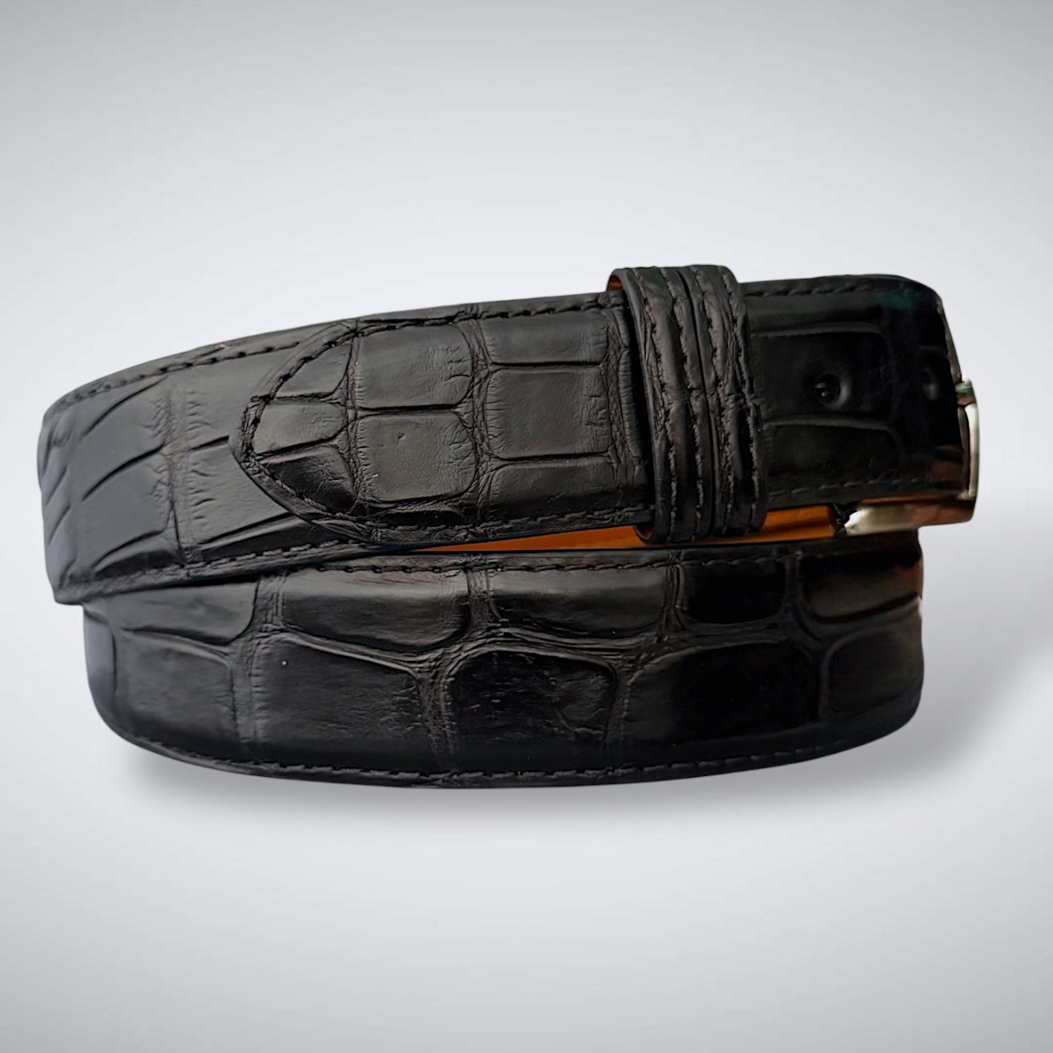 Matte Single-Piece American Alligator Belt: Black