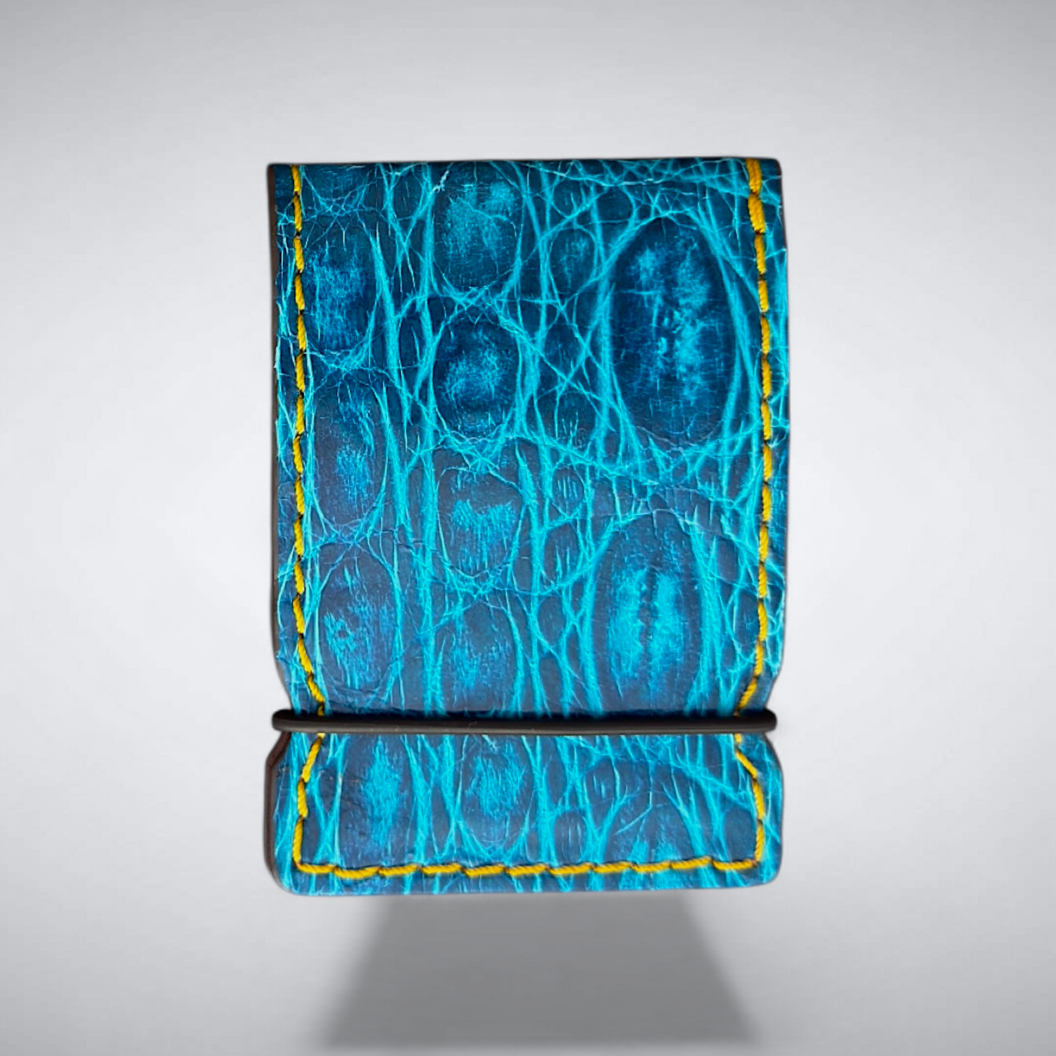 Biscayne Sandbar Cash Cover – Matte Crocodile with Light Yellow Stitch