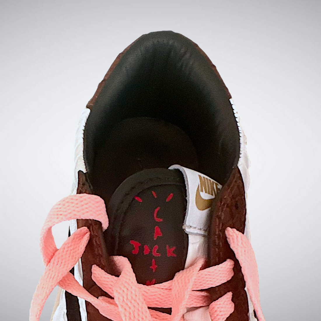 Air Jordon Golf: Scaly Greens