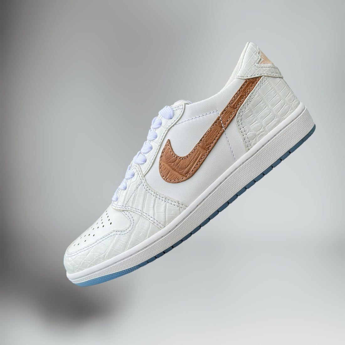 Air Jordon Golf Low: McEachern 24