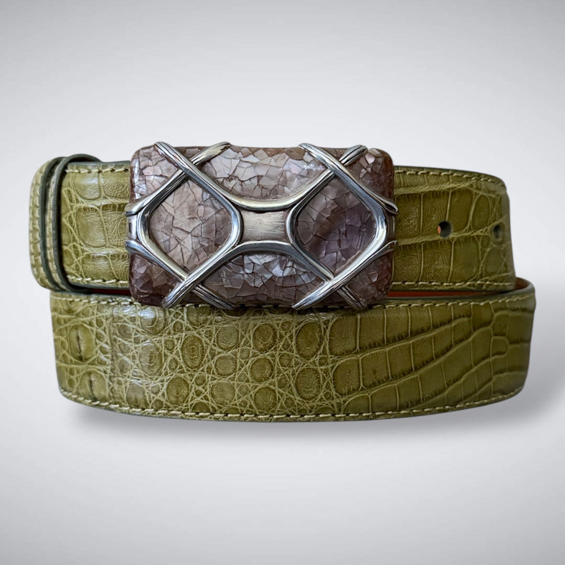 The Mossy Oak Buckle Fits 38-40mm Belts