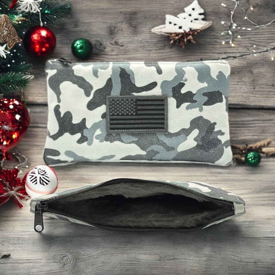 Zipper Golf Accessories Pouch: Patchwork Camo