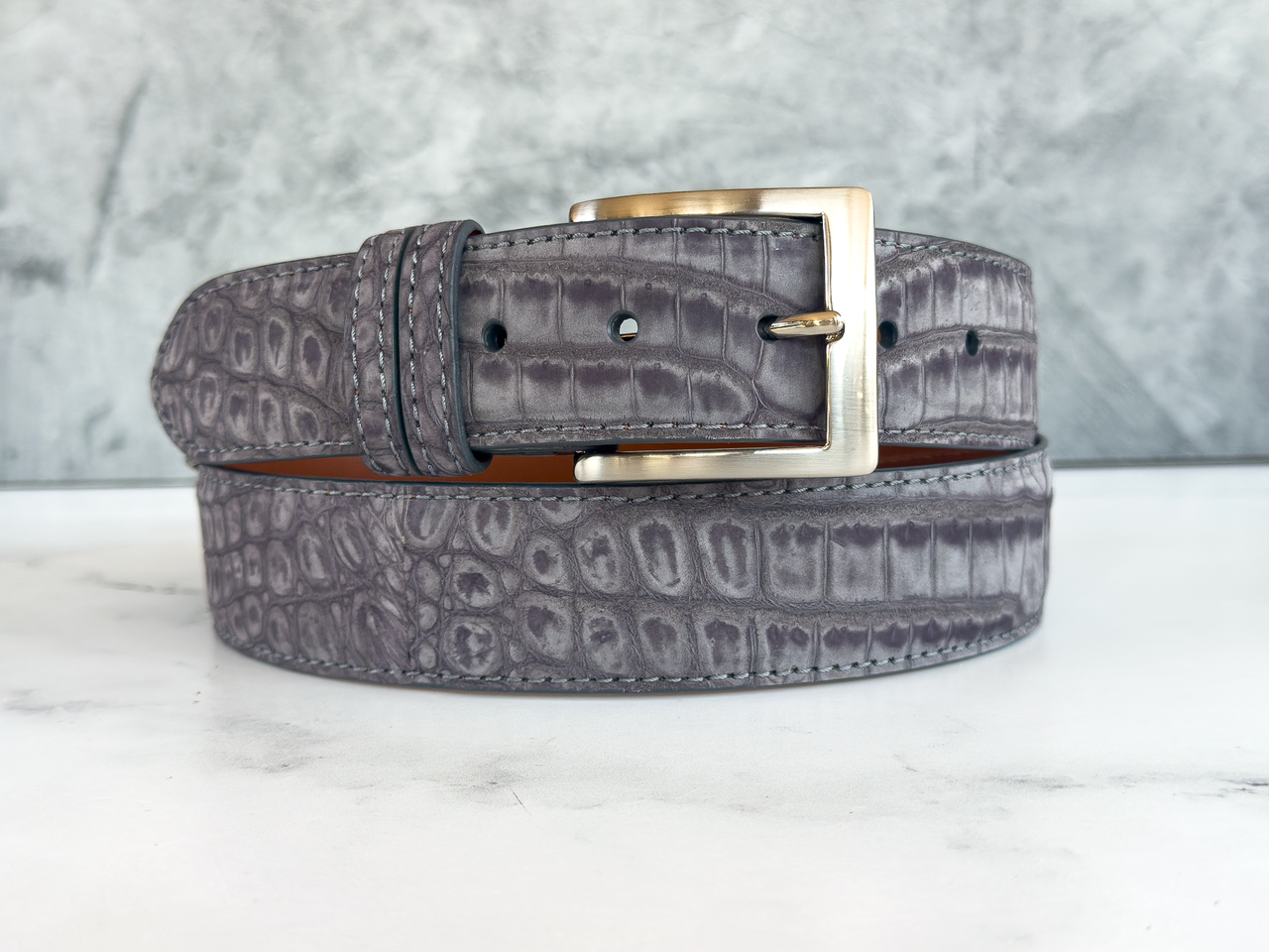Doucal#39;s logo-buckle suede belt - Grey